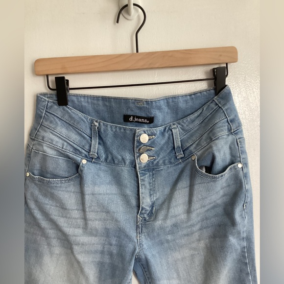 D.jeans with 3 buttons size 8 - Picture 2 of 6